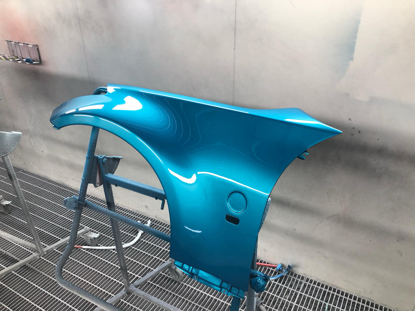 350z Front Fiberglass Fenders (Factory Width)