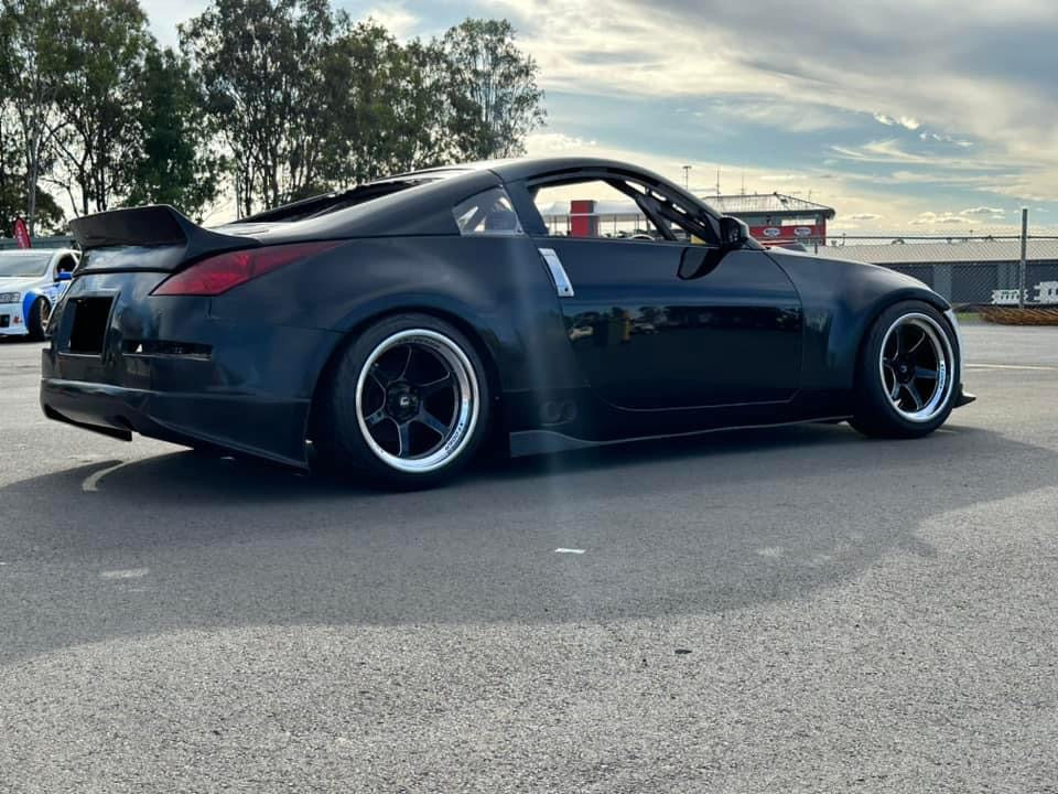 350z Front Fenders With Side Badge/Marker Delete (Widebody 20mm)