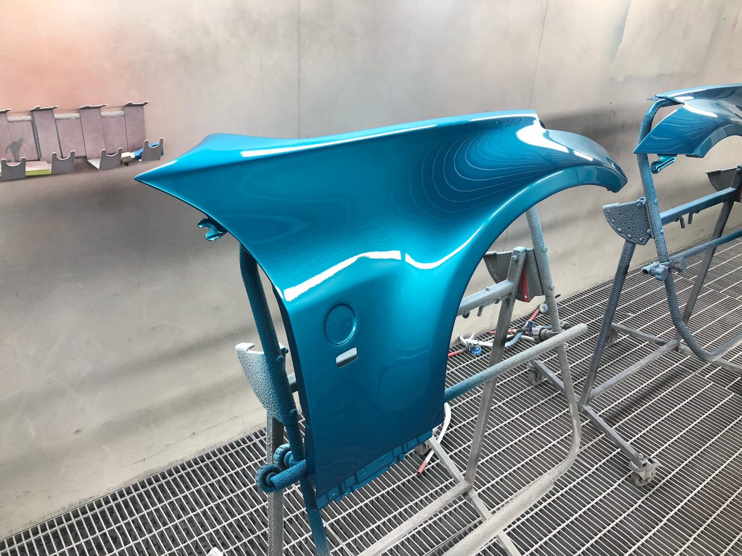 350z Front Fiberglass Fenders (Factory Width)