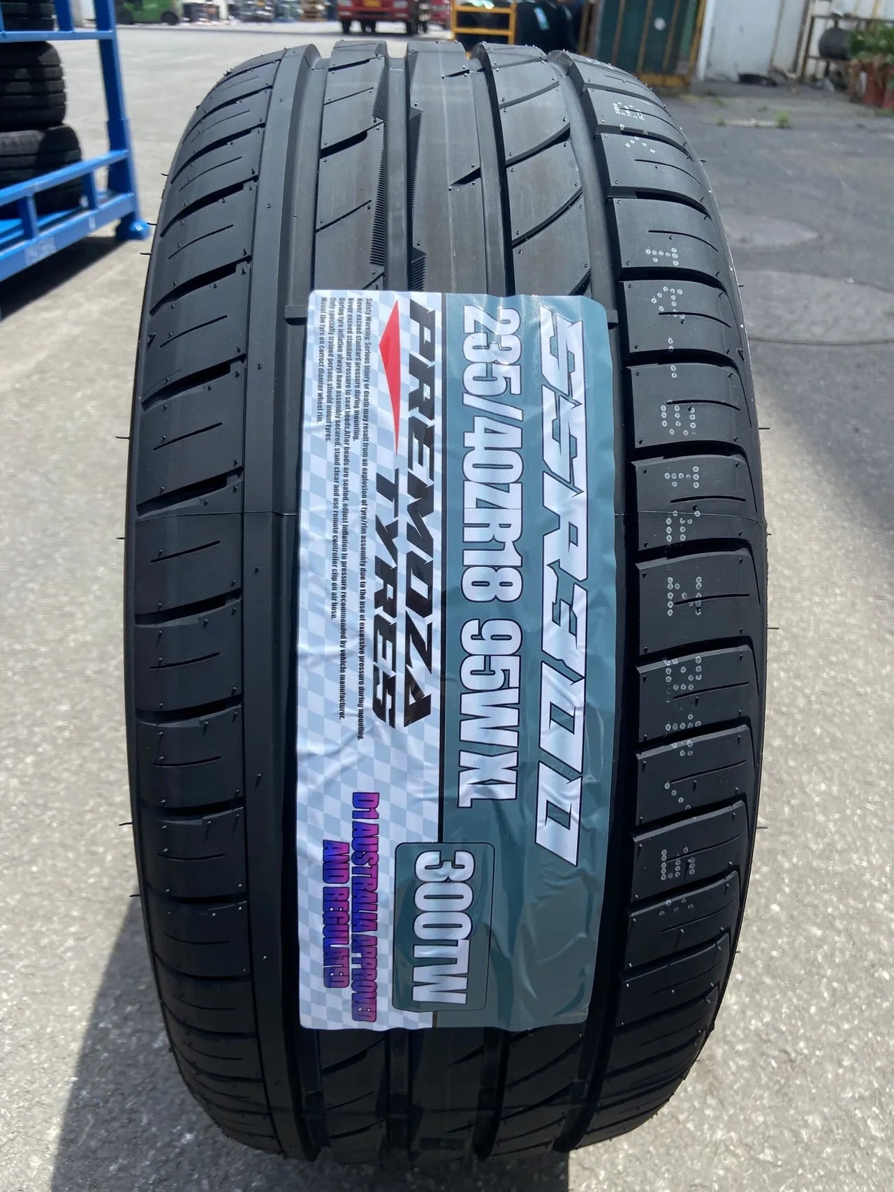 SUPER STREET RADIAL 300TW (SSR300)