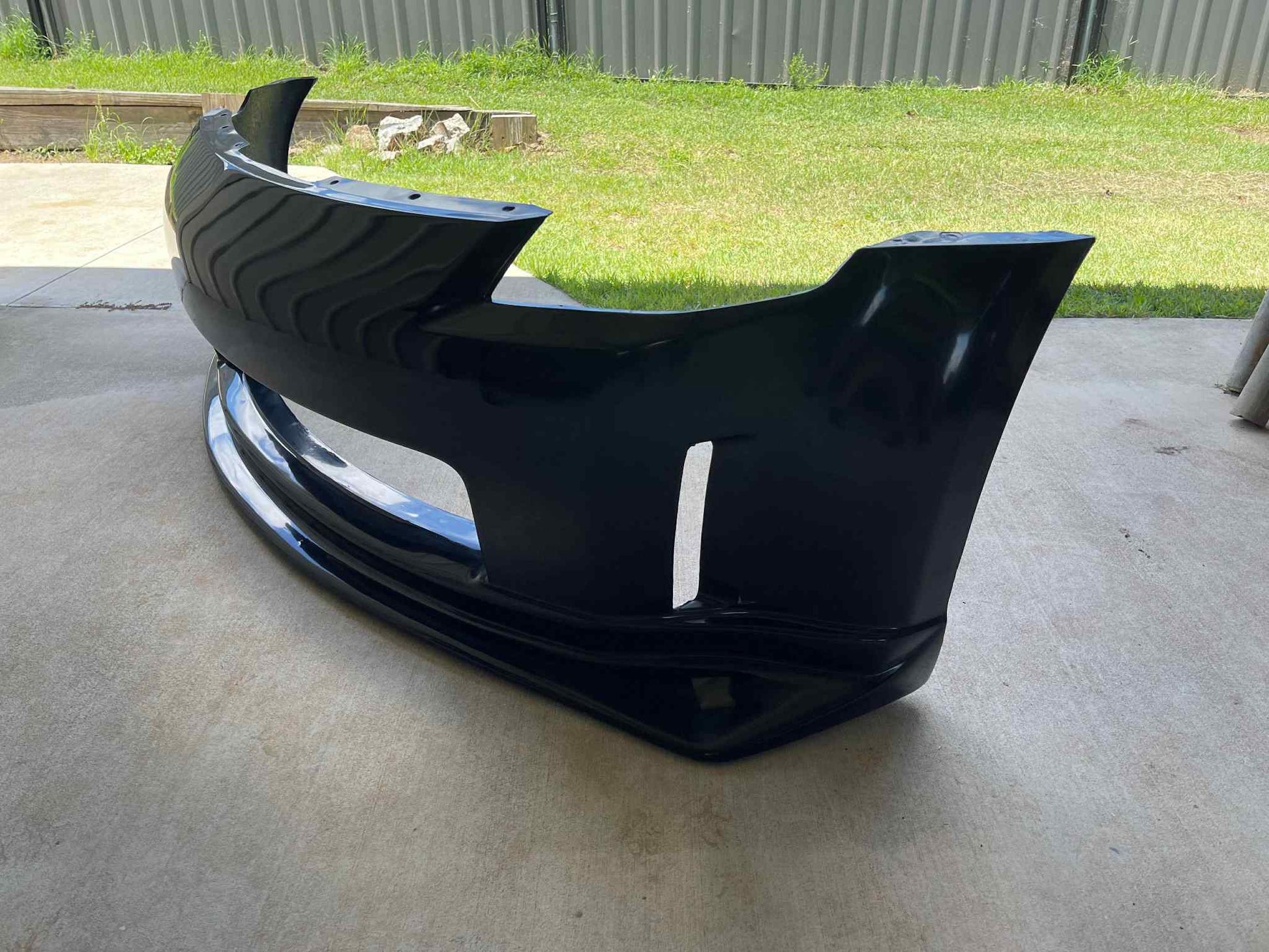 350Z N1 STYLE STOCK WIDTH BUMPER WITH CENTRE BADGE DELETE